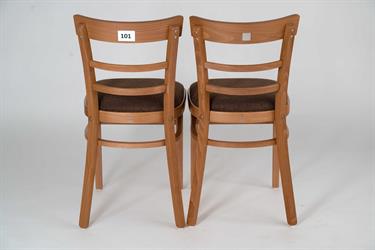 Dřevěná židle Marona P, velikost M41cm, barva moření standard 1/1, čalounění látka nešpinivá - hrubší struktura - Magnus 44, zákaznická úprava - řadové číslování židlí, český výrobce nábytku Sádlík