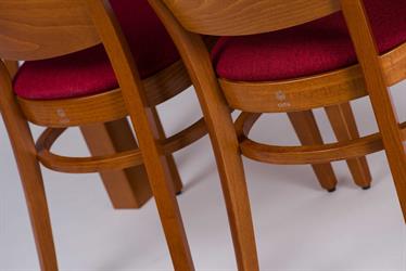dřevěná židle čalouněná 2197 AROL P 1G, barva moření standard č.18, látka s nešpinivou úpravou aquaclean Acapulco 305, židle do kuchyně od českého výrobce židlí Sádlík